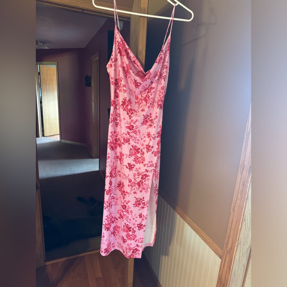 Flower dress with high slit in front